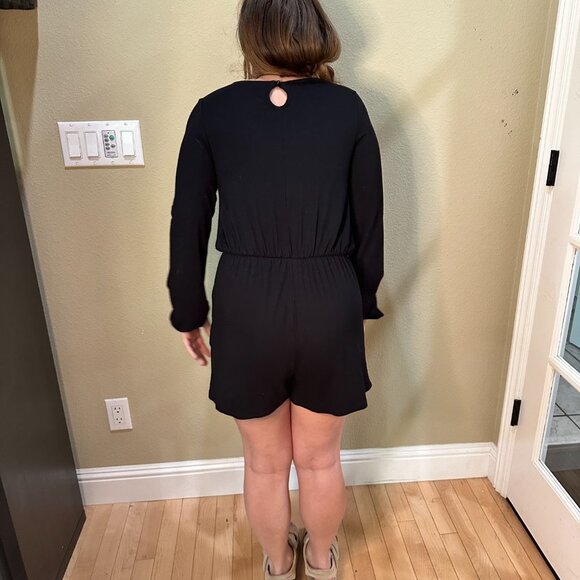 WET SEAL Low Cut V Neck Long Sleeve Knit Romper - size XS - Picture 8 of 10